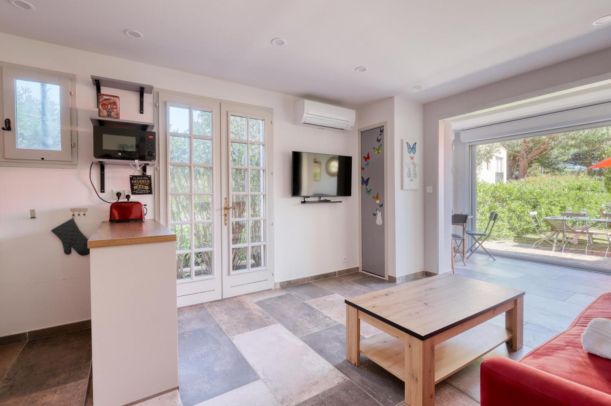 Magnificent Newly Renovated Close To Beach & Swimming Pool Le Lavandou Extérieur photo