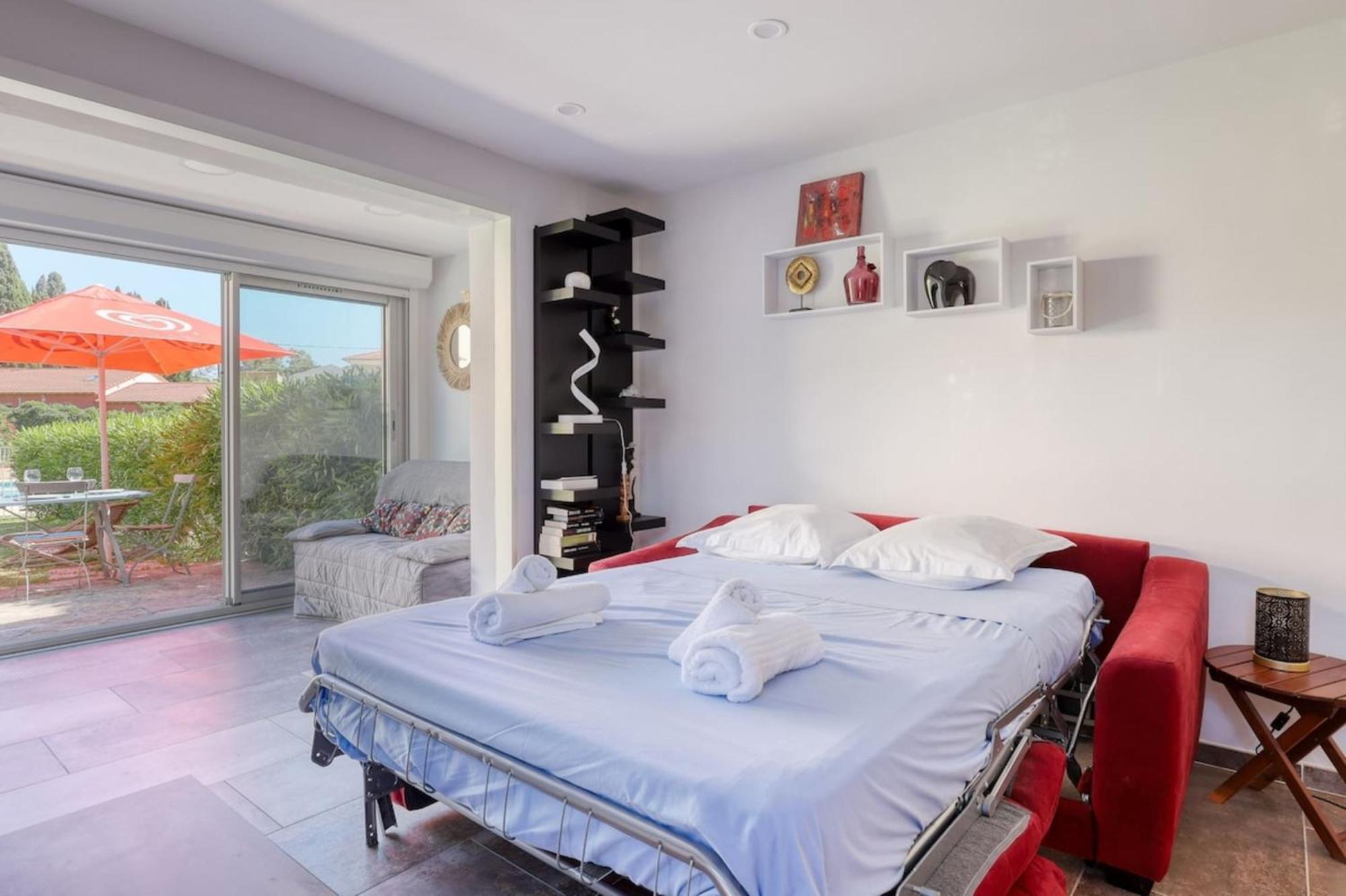 Magnificent Newly Renovated Close To Beach & Swimming Pool Le Lavandou Extérieur photo
